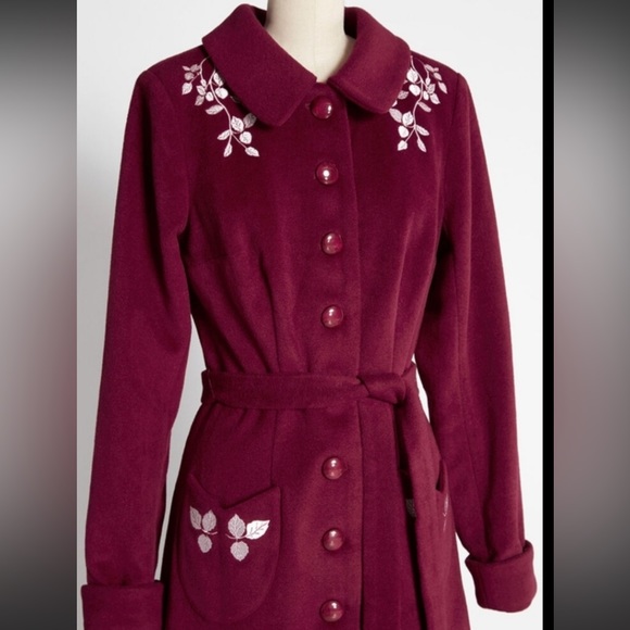 ModCloth x Collectif Coat Small UK 10 Vintage-Inspired Embroidered Cranberry - Picture 2 of 16